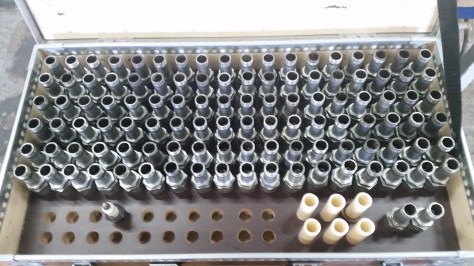 Attaché-portfölj med plats för en hel uppsättning stift. Basta!