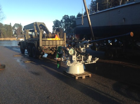 Pjäsen avlyft och redo att åka in för omsorg under vintern